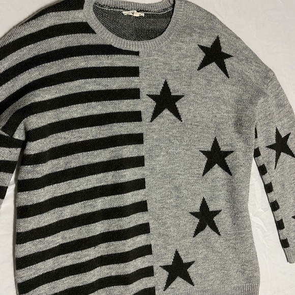 BLACK & GREY AMERICAN FLAG‎ KNIT PULLOVER SIZE M - Picture 3 of 8